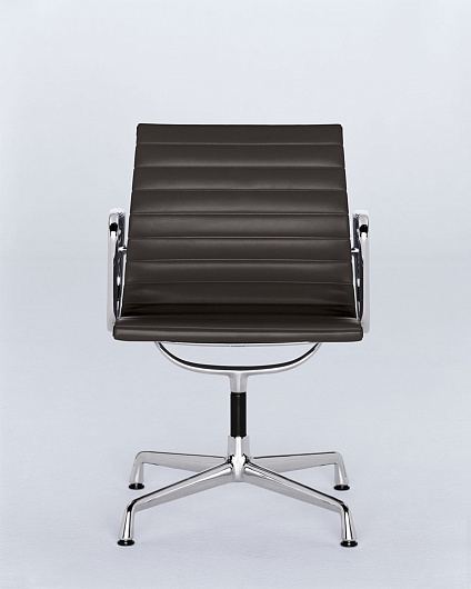 Стул Vitra Aluminium chair ea 107