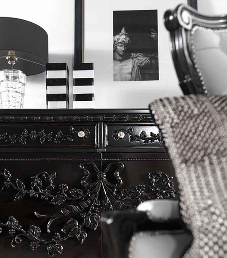 Диван Gianfranco Ferre HARRODS