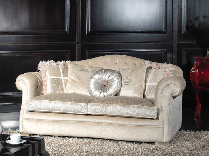 Диван Epoque Delicia Houte Collection   Egon Furstenberg